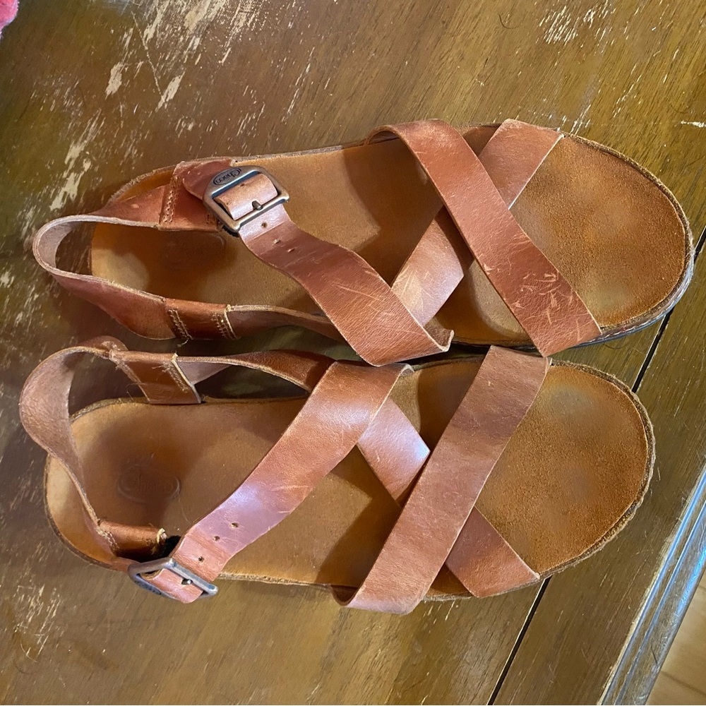 Women’s Leather Chacos- worn twice- sz 8